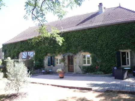 Location Maison à Bourg le Comte 6 personnes