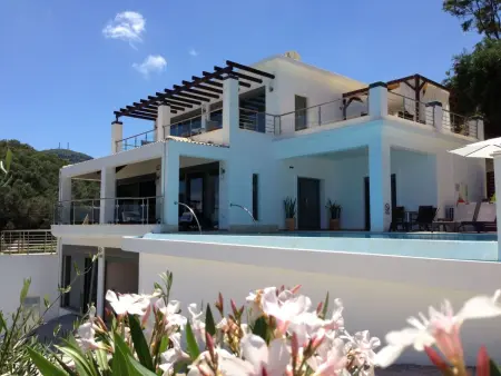 Location Maison à Messonggi 8 personnes