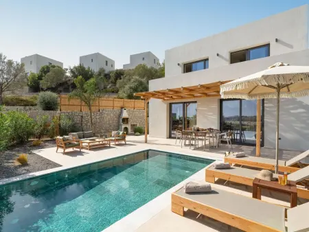 Location Maison à Archangelos 8 personnes