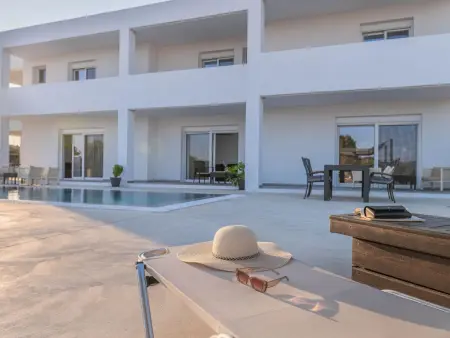 Location Maison à Gennadi 8 personnes