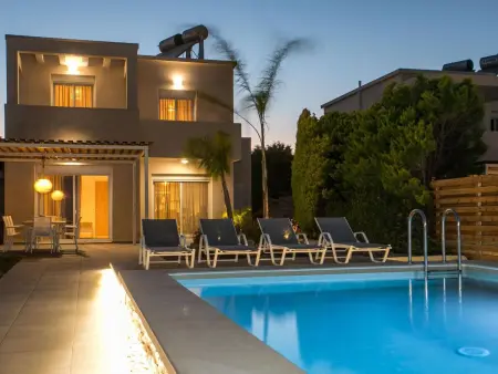 Location Maison à Gennadi 7 personnes