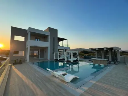 Location Maison à Gennadi 8 personnes