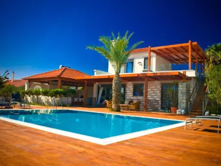 Location Maison à Gennadi 7 personnes