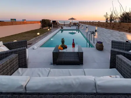 Location Maison à Gennadi 10 personnes