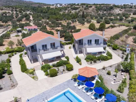 Location Maison à Gennadi 3 personnes