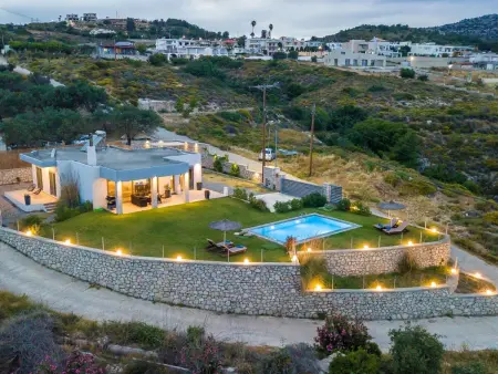 Location Maison à Kolympia 6 personnes