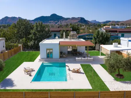 Location Maison à Kolympia 6 personnes