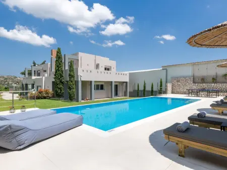 Location Maison à Kolympia 11 personnes