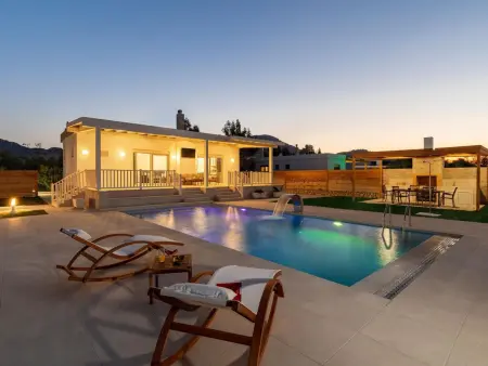 Location Maison à Kolympia 6 personnes