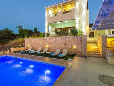 Location Maison à Roumeli 10 personnes