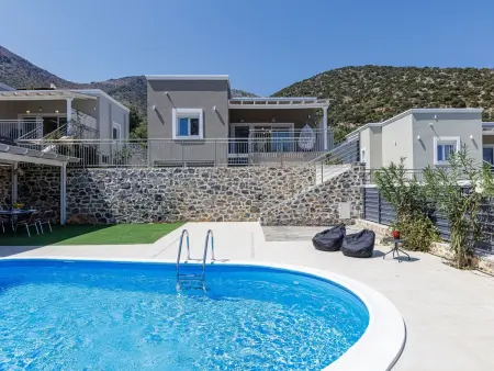 Location Maison à Roumeli 9 personnes