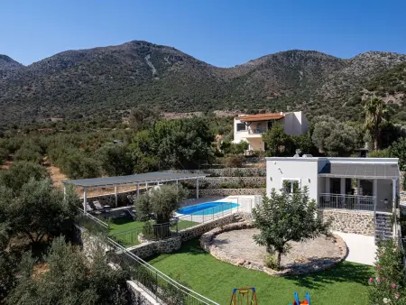 Location Maison à Roumeli 7 personnes