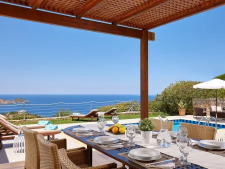 Location Maison à Roumeli 7 personnes