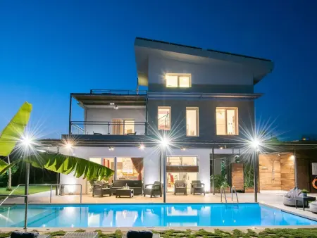 Location Maison à Roitika 12 personnes