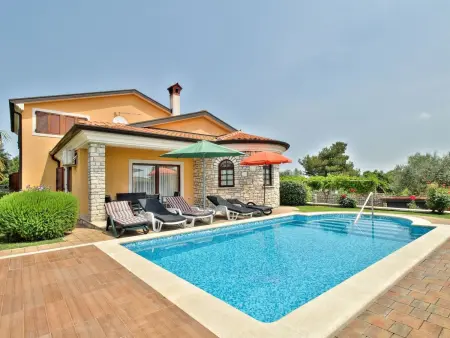 Location Maison à Buje 8 personnes