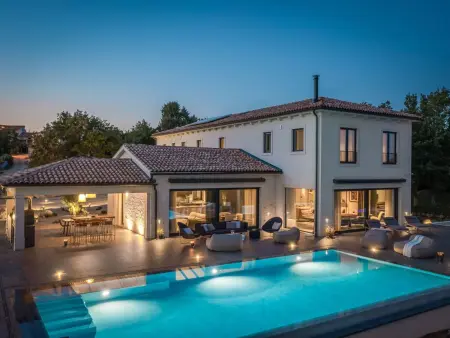 Location Maison à Rakotule 8 personnes