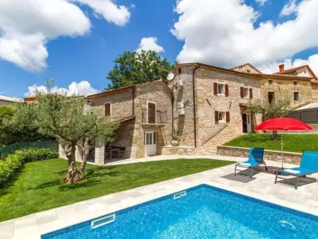 Location Maison à Bazgalji 5 personnes