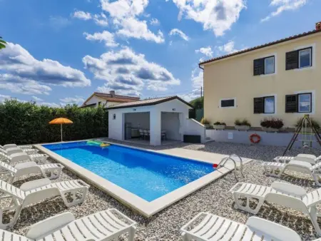 Location Maison à Fabci 10 personnes