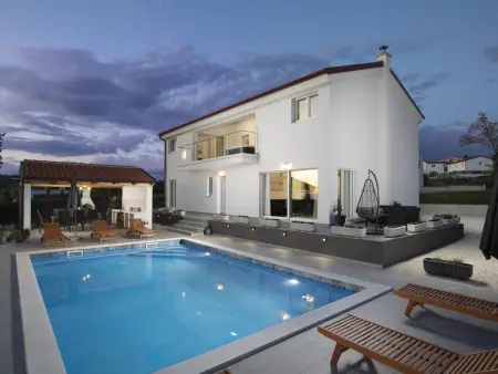 Location Maison à Fabci 7 personnes