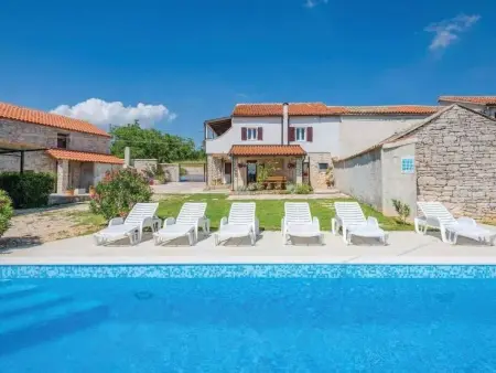 Location Maison à Jakovici 8 personnes