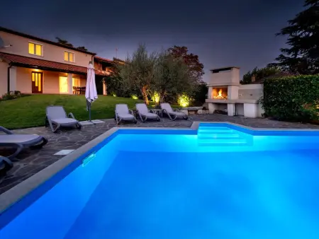 Location Maison à Dracevac 6 personnes