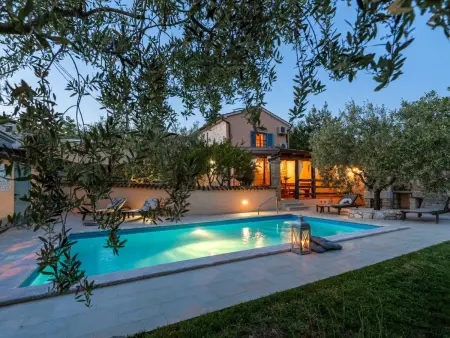 Location Maison à Dracevac 4 personnes