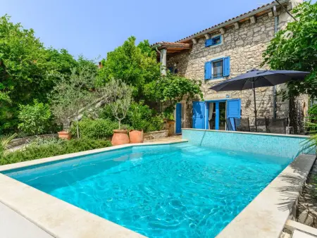 Location Maison à Dracevac 6 personnes