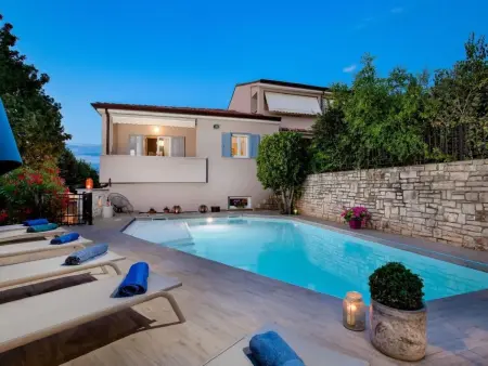 Location Maison à Dracevac 8 personnes