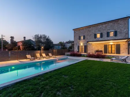 Location Maison à Dracevac 6 personnes