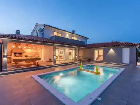 Location Maison à Bokordici 7 personnes