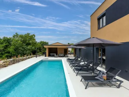 Location Maison à Bokordici 14 personnes