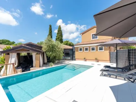 Location Maison à Bokordici 8 personnes