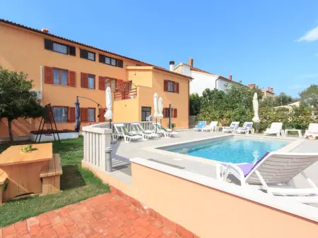 Location Maison à Pula Banjole 24 personnes