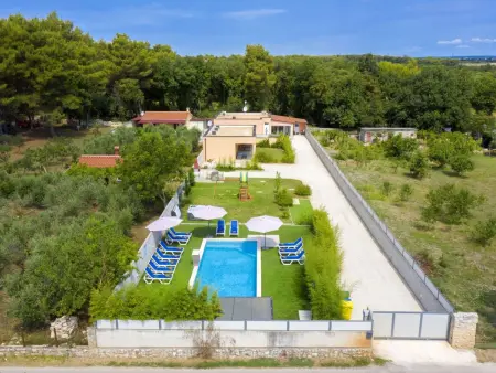 Location Maison à Medulin 11 personnes