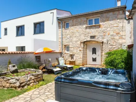 Location Maison à Divsici 4 personnes