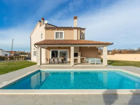 Location Maison à Divsici 7 personnes