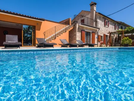 Location Maison à Barban 7 personnes