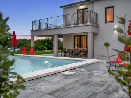 Location Maison à Drenje 8 personnes