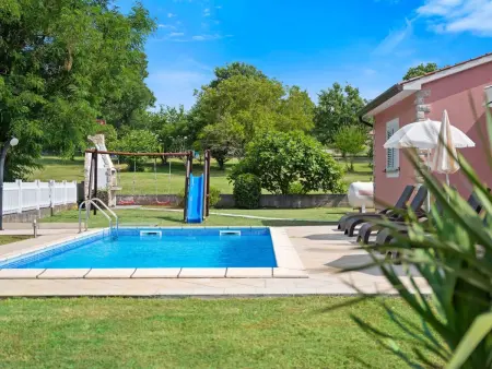 Location Maison à Drenje 8 personnes