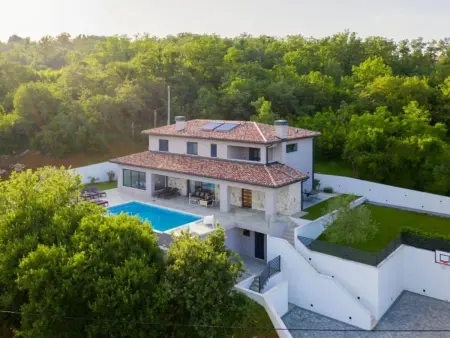 Location Maison à Drenje 7 personnes