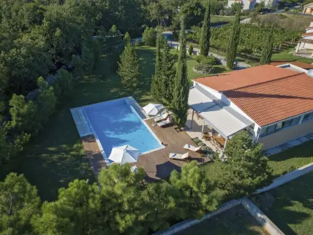 Location Maison à Drenje 6 personnes