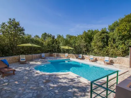 Location Maison à Drenje 10 personnes