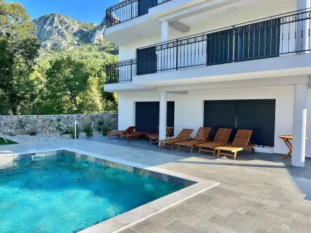 Location Maison à Novi Vinodolski Bribir 18 personnes