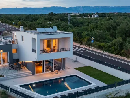 Location Maison à Policnik 6 personnes