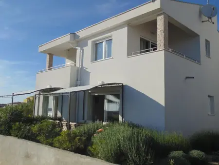 Location Maison à Krneza 9 personnes