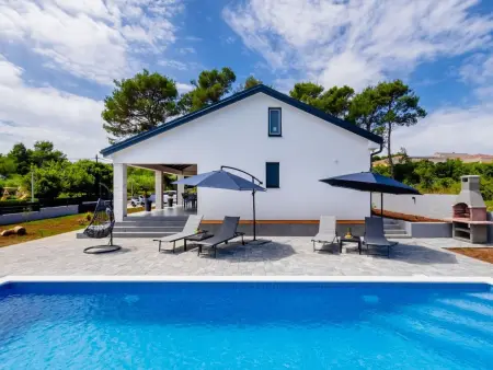 Location Maison à Vir 7 personnes