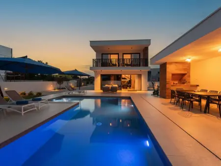 Location Maison à Zaton 8 personnes