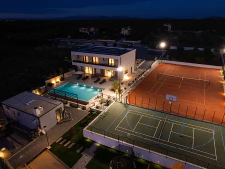 Location Maison à Pirovac 12 personnes