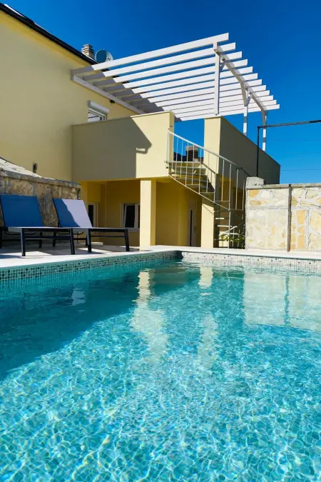 Location Maison à Bilice 9 personnes