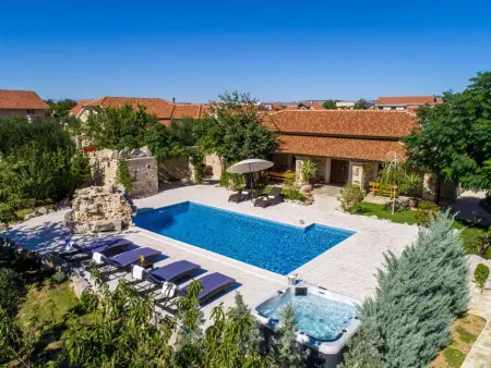 Location Maison à Bilice 15 personnes